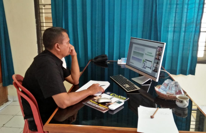 Rapat webinar Sosialisasi dan evaluasi Daring mekanisne Pemberi Bantuan Hukum di Lingkungan Bawaslu