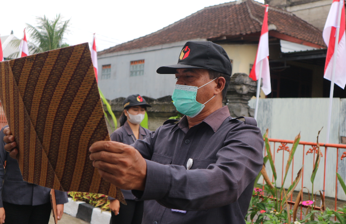 Bawaslu Tabanan Laksanakan Upacara Peringatan HUT Republik Indonesia ke-77 