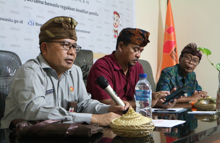 Cegah Terjadinya Sengketa Proses Pemilu, Bawaslu Tabanan Rapat Dengan KPU