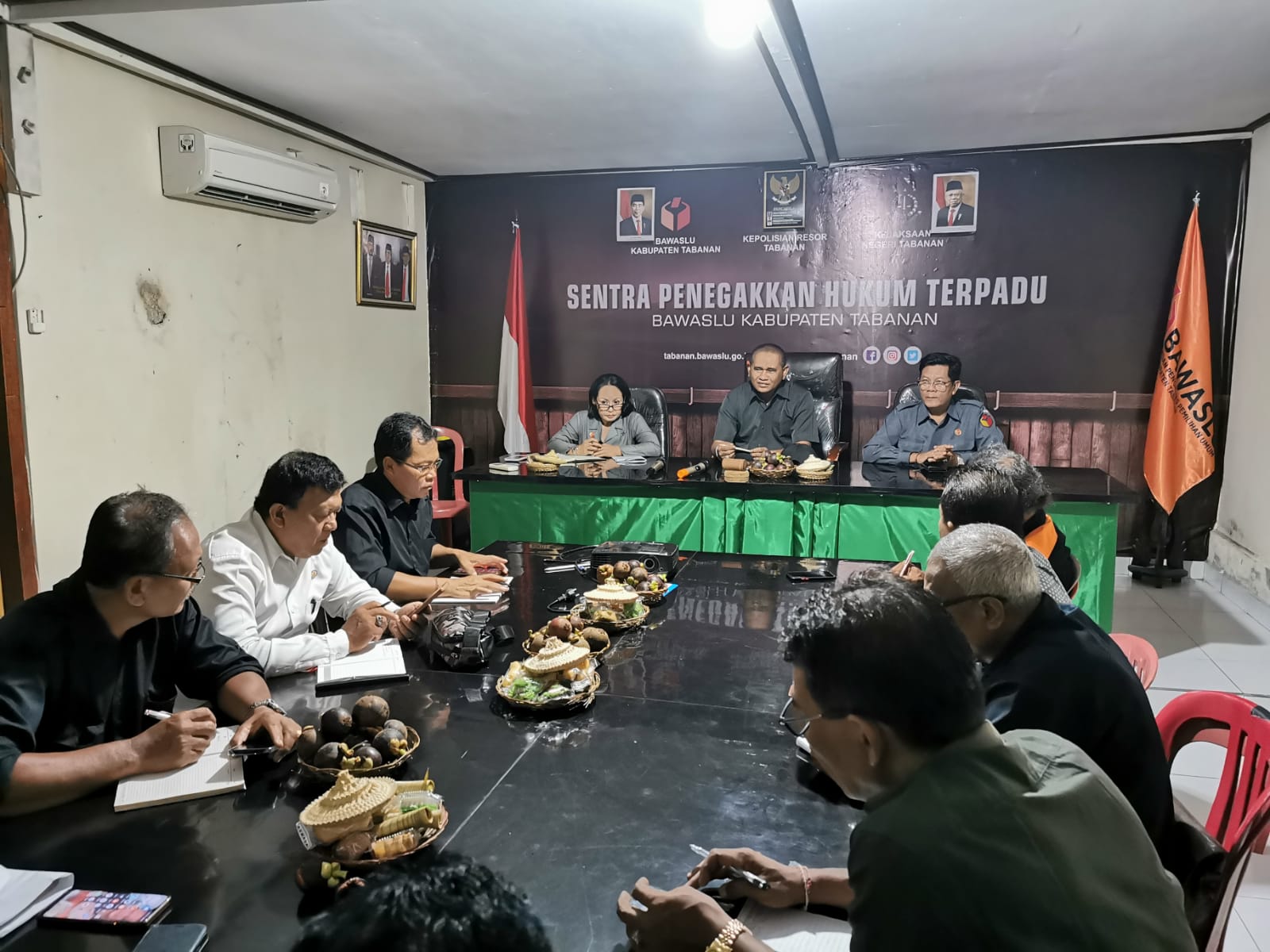 Bawaslu Kabupaten Tabanan melaksanakan Rapat Koordinasi Penerimaan PTPS bersama Ketua Panwaslucam