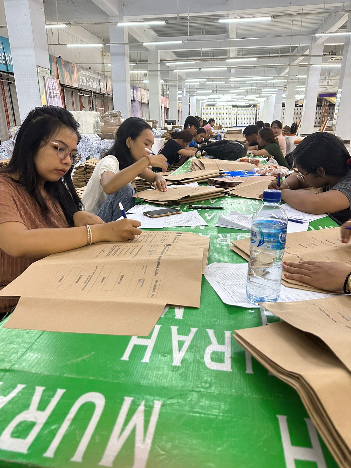 Pengawasan Logistik, Bawaslu Tabanan hadir di Gudang Logistik KPU Tabanan, Kamis 18 Jan 2024