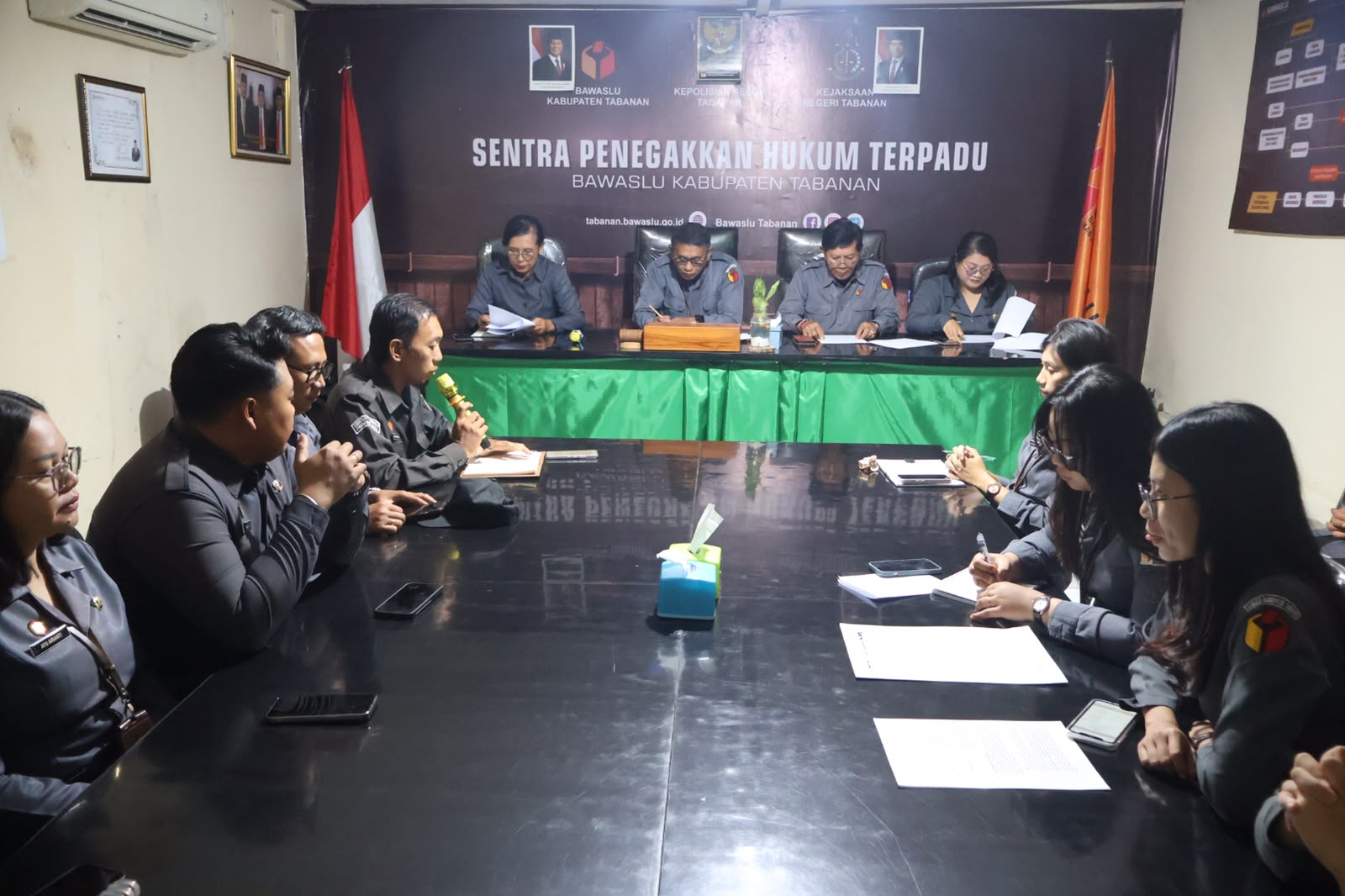 Bawaslu Tabanan Bahas Implementasi SE Nomor 15 Tahun 2026