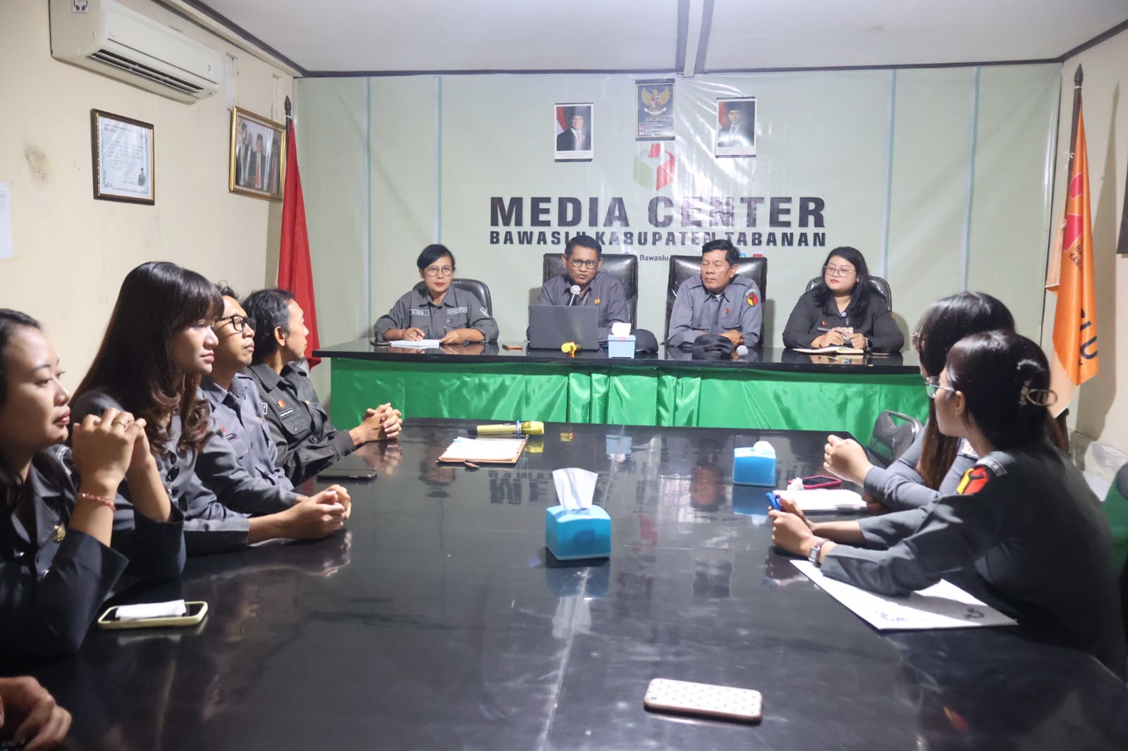 Rapat Koordinasi dan Evaluasi Sekretariat pada Senin (13/7/2026)