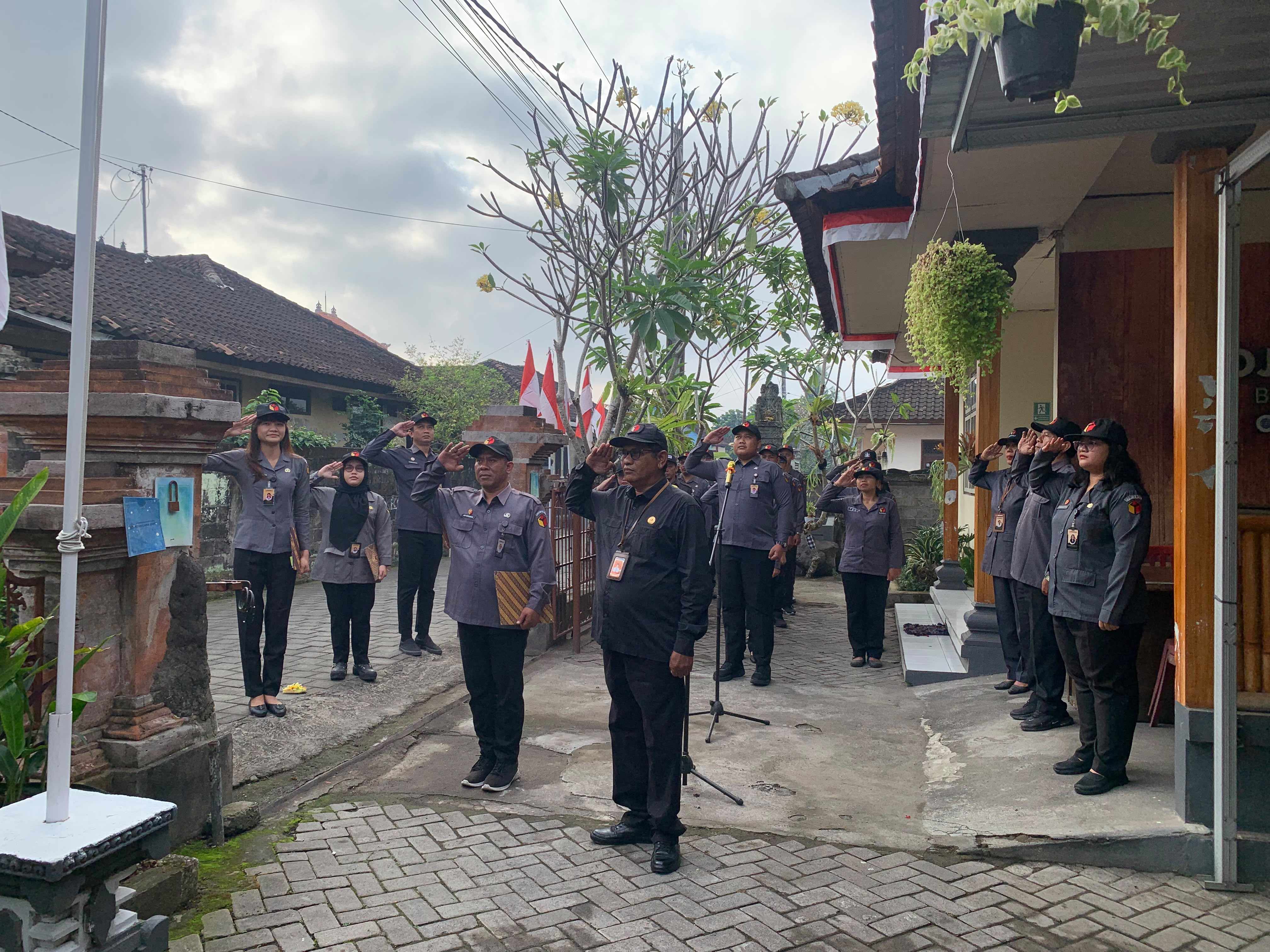 Apel Rutin serta Rapat Koordinasi & Evaluasi Sekretariat pada Senin (27/7/2026).