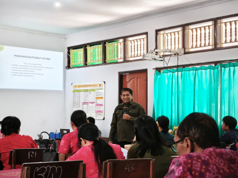 Bimtek Pemilos Serentak Tahun 2026 yang digelar di SMAN 1 Baturiti, Selasa (6/10/2026).
