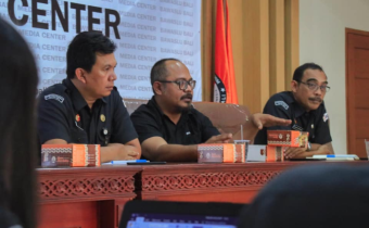 Rapat kerja membahas timeline kegiatan Divisi Pengawasan rencana kerja anggaran Pilkada tahun 2020 p