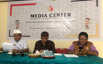 Bawaslu Kabupaten Tabanan Rapat dengan Kwarcab Pramuka Tabanan