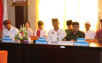 Bawaslu Hadiri Pelantikan dan Pengambilan Sumpah Calon Anggota Sekretariat PPK Se-Kabupaten Tabanan