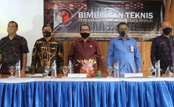 Bawaslu Tabanan Bimtek Panwascam dan memberikan Strategi Pengawasan Coklit Data Pemilih