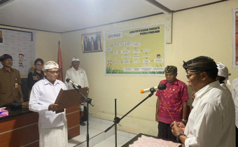 Bawaslu Tabanan Lantik PAW Panwaslu Kecamatan Baturiti.