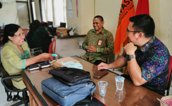 Supervisi Siwaskam, I Wayan Wirka, Anggota Bawaslu Provinsi Bali hadir ke Bawaslu Tabanan