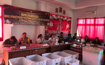 Pleno Rekapitulasi Suara di Kecamatan-Kecamatan Kabupten Tabanan, Bawaslu Tabanan hadir turut serta mengawasi. 