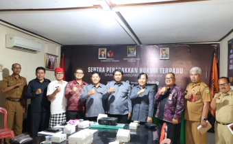 ASN Harus Netral dan Berliterasi Digital Jelang Pemilu dan Pilkada 2024 Bawaslu Gelar Rapat Koordinasi dan Konsolidasi Netralitas ASN, Kepala dan Perangkat Desa Jadi Pengawasan Bawaslu Tabanan