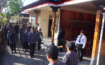 Apel rutin yang dirangkaikan dengan rapat koordinasi dan evaluasi sekretariat, Senin (10/8/2026).